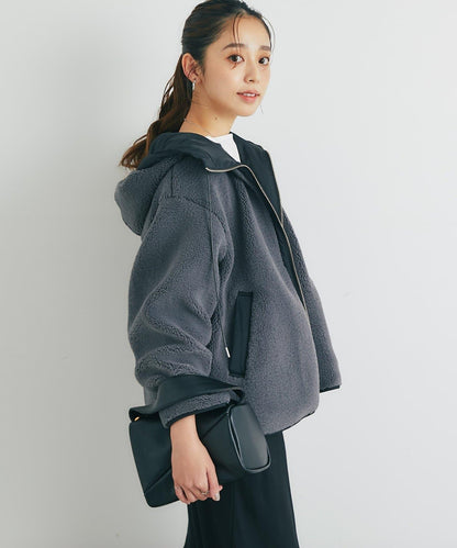 配色連帽羊羔絨大衣