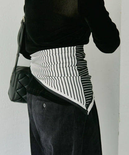 配皮革環雙色條紋圍巾