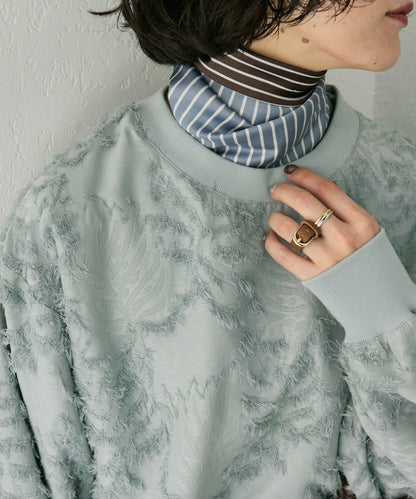 配皮革環雙色條紋圍巾