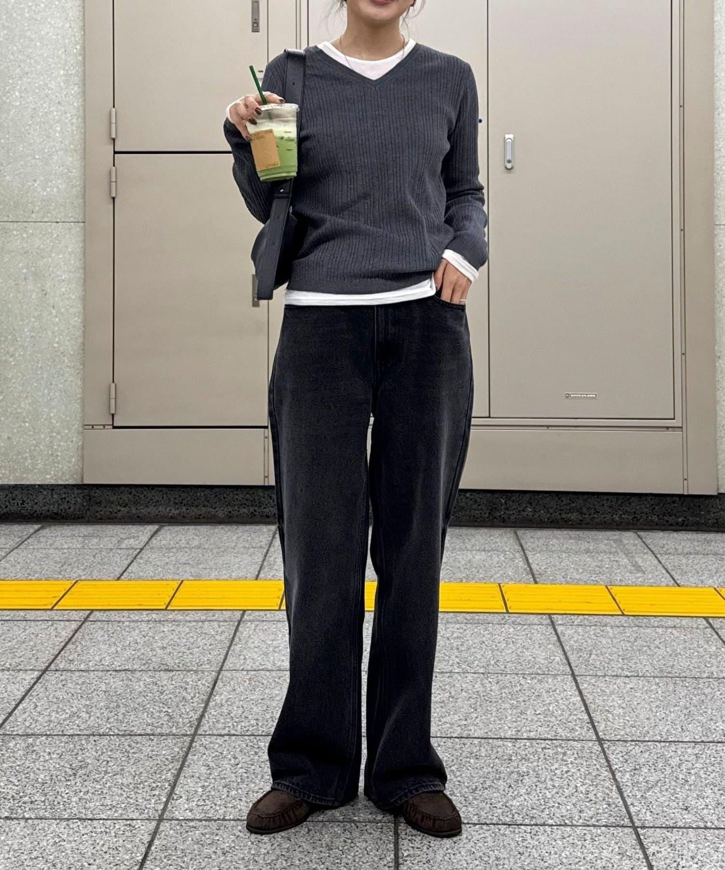 V領羅紋針織套頭衫