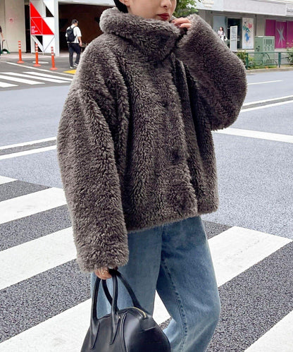 仿皮草大衣