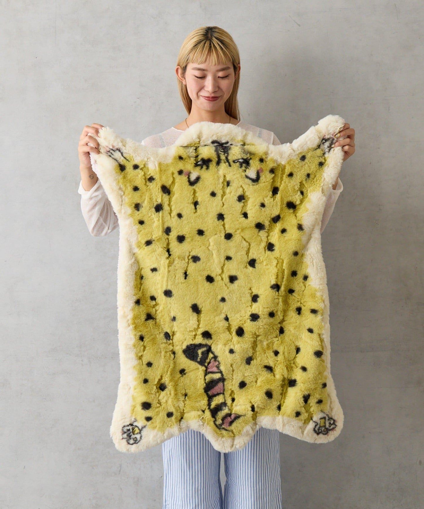 鼯鼠造型剪裁毛毯