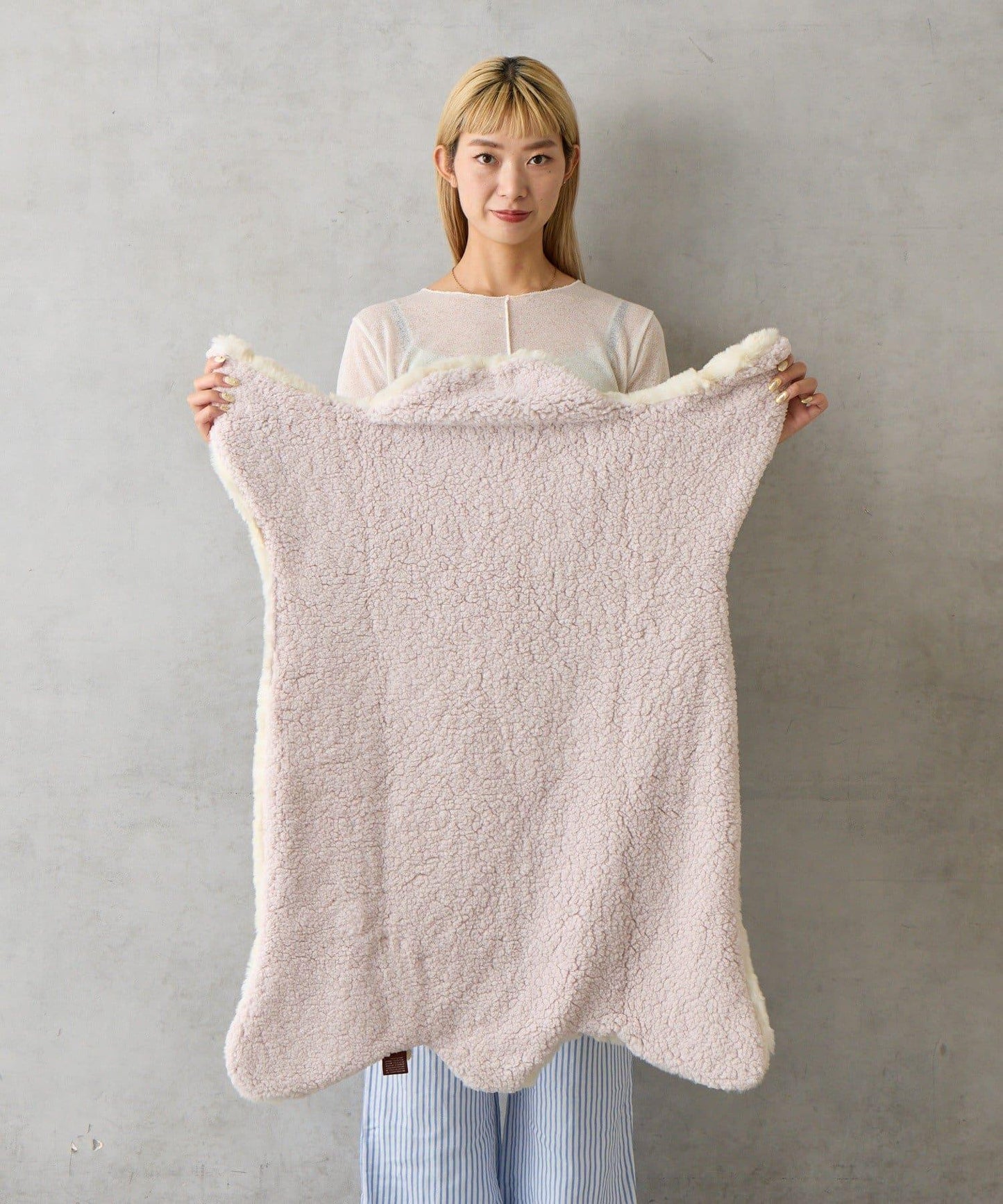 鼯鼠造型剪裁毛毯