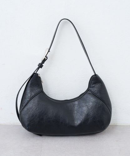 【2WAY/可收納500ml塑料瓶】半月造型單肩包