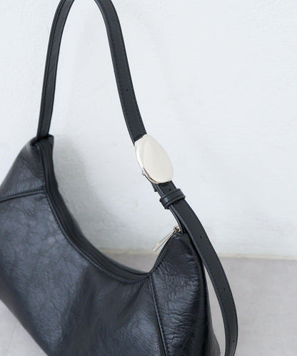 【2WAY/可收納500ml塑料瓶】半月造型單肩包