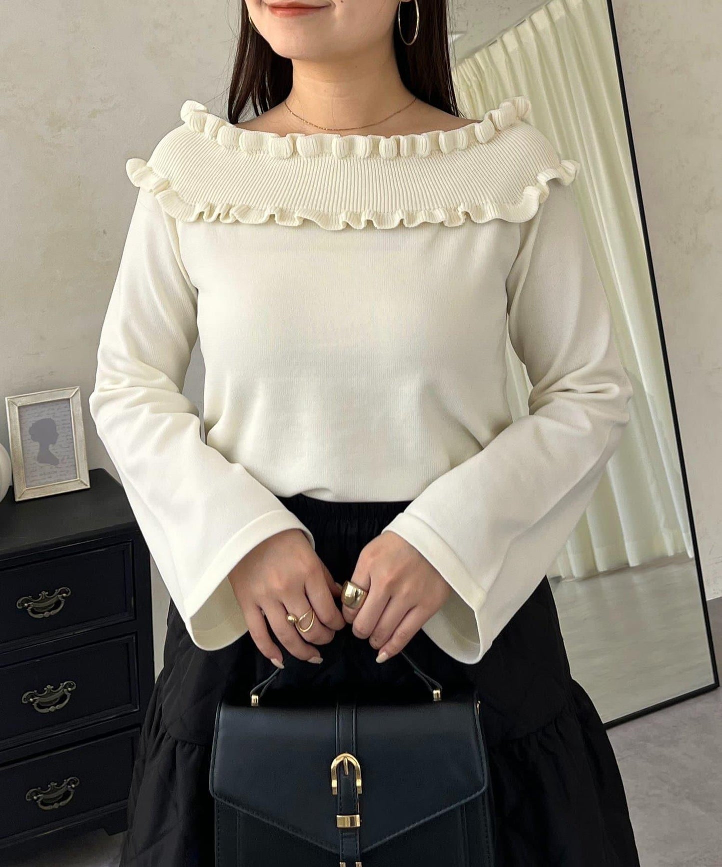 褶皺荷葉邊一字肩針織衫