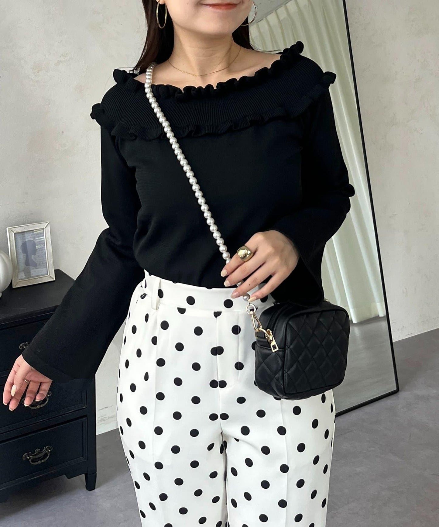 褶皺荷葉邊一字肩針織衫