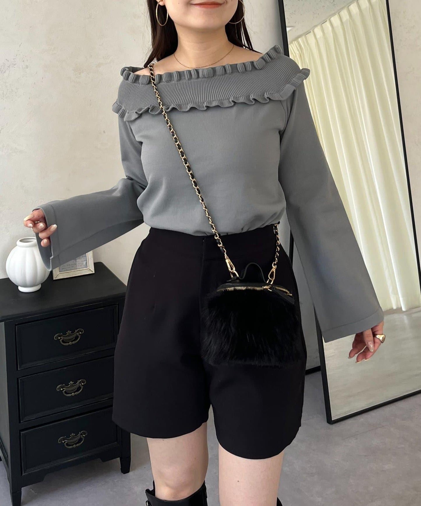 褶皺荷葉邊一字肩針織衫