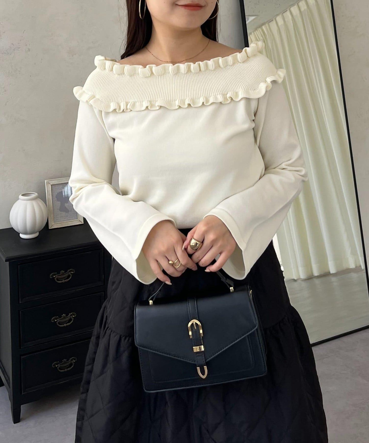 褶皺荷葉邊一字肩針織衫