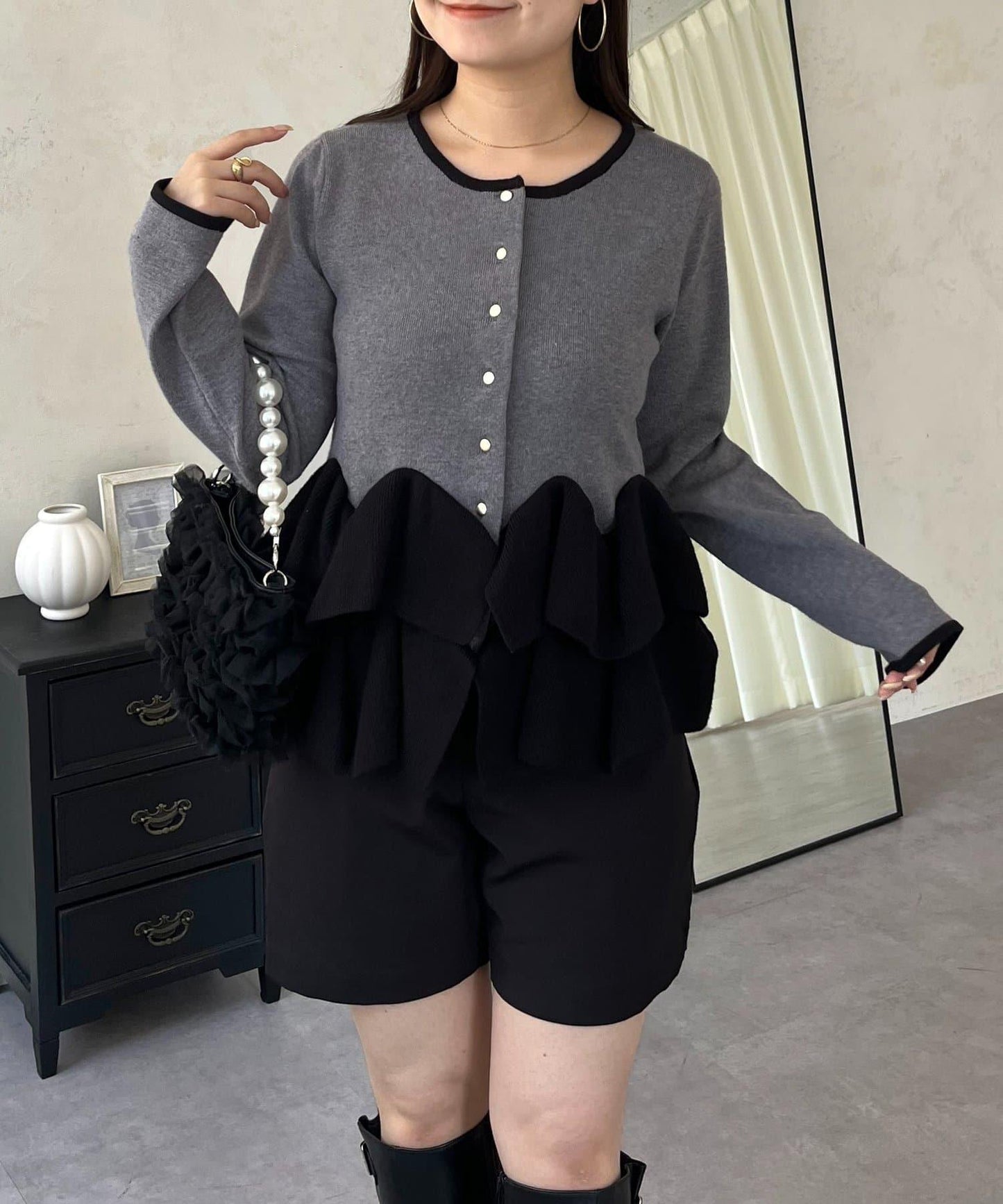 下襬荷葉邊針織開衫