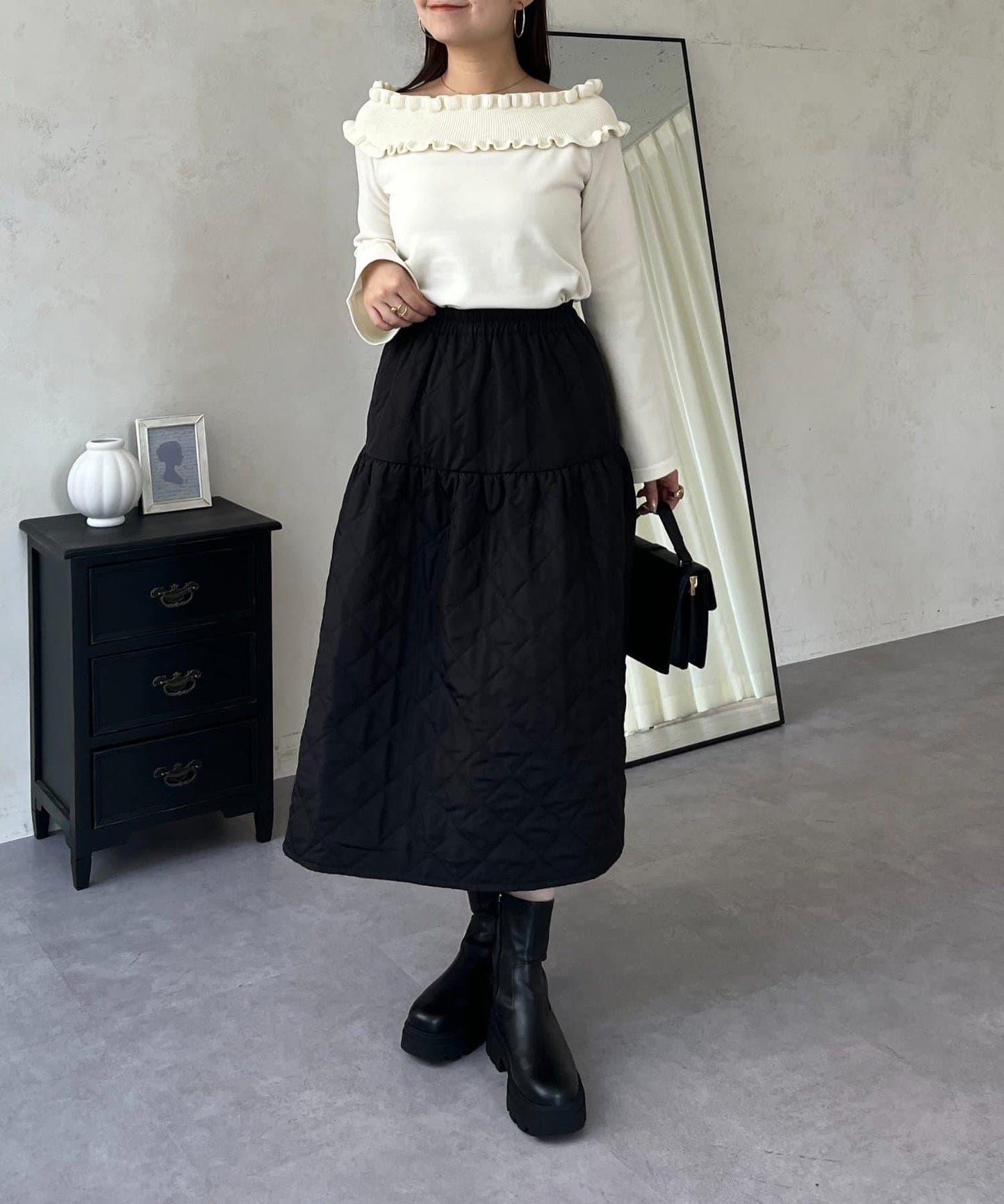 褶皺荷葉邊一字肩針織衫