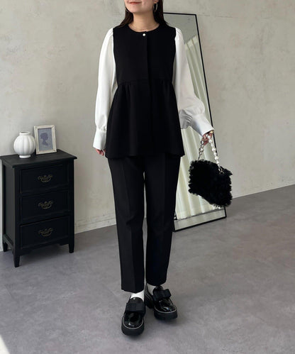 珍珠紐扣拼接荷葉邊上衣