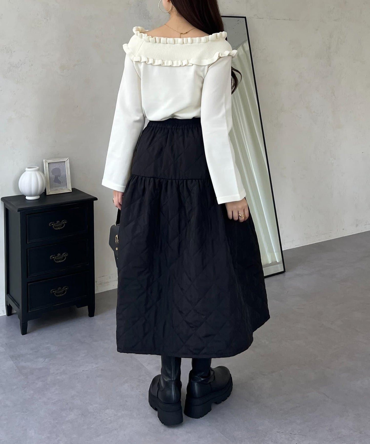 褶皺荷葉邊一字肩針織衫