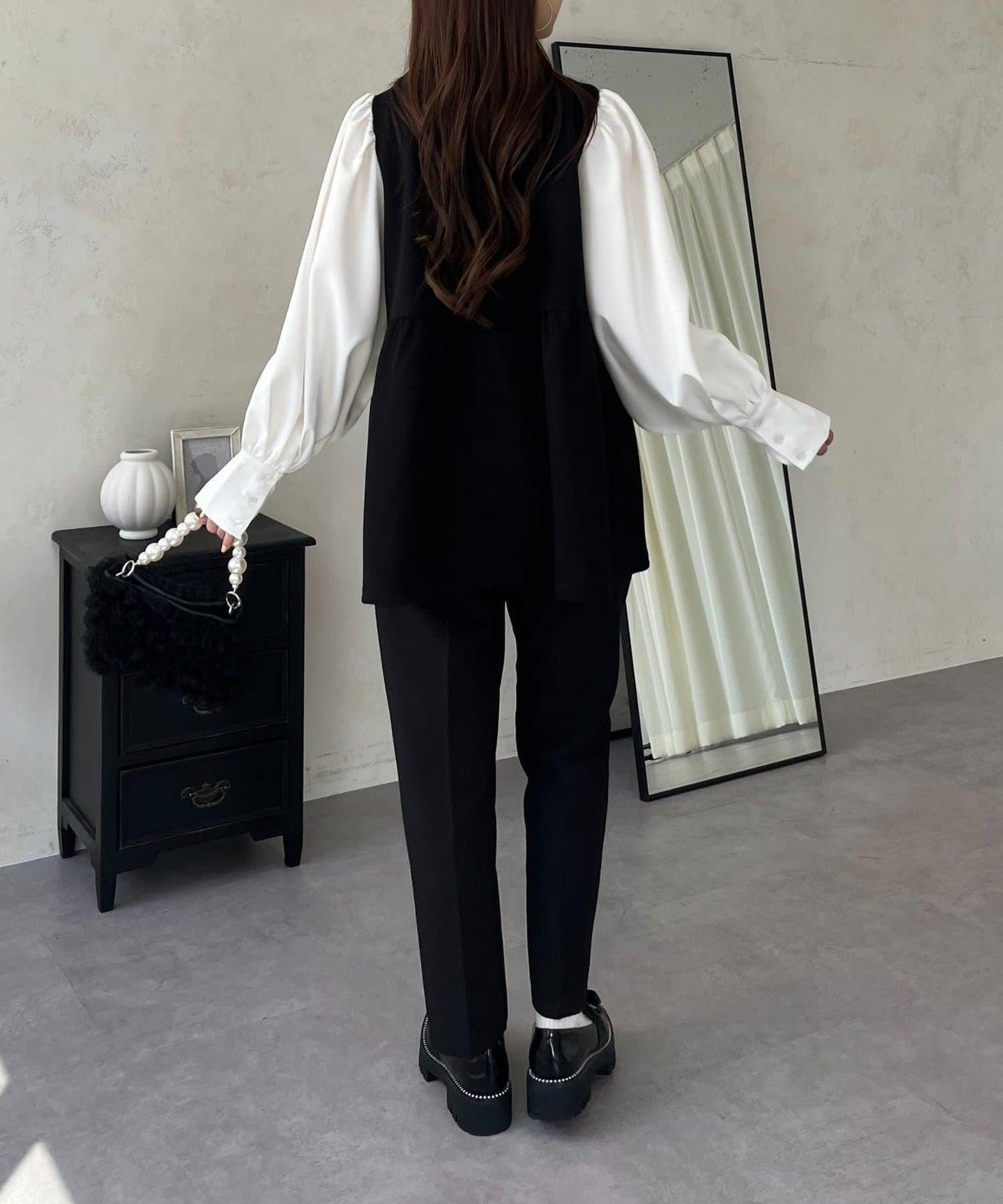 珍珠紐扣拼接荷葉邊上衣