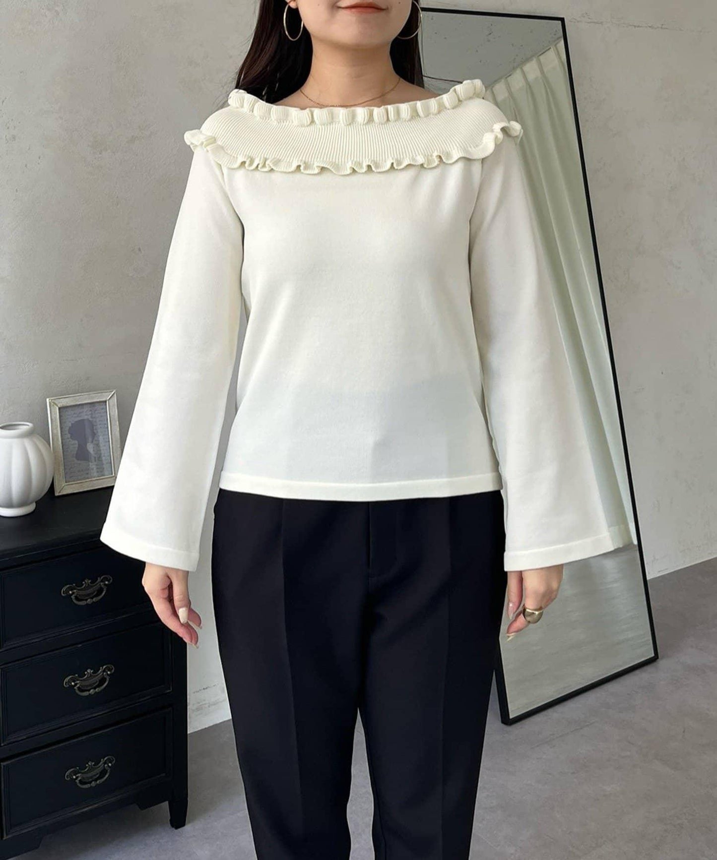 褶皺荷葉邊一字肩針織衫