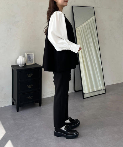 珍珠紐扣拼接荷葉邊上衣