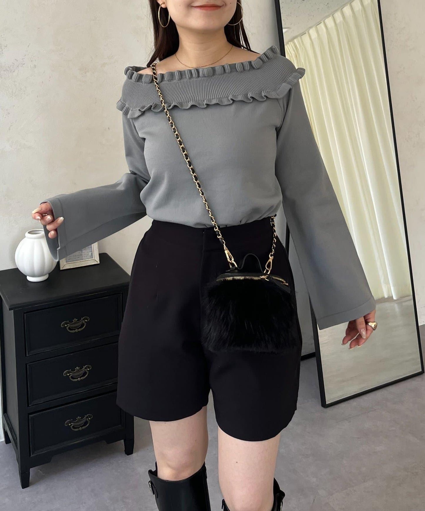 褶皺荷葉邊一字肩針織衫