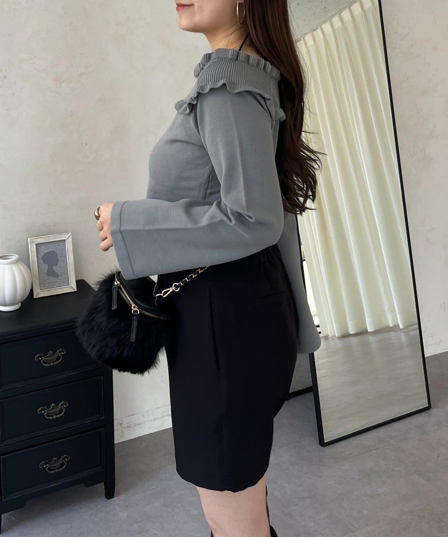 褶皺荷葉邊一字肩針織衫