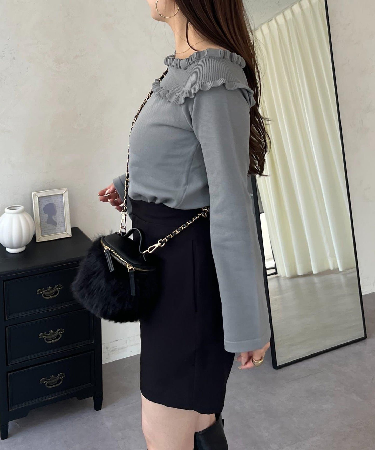 褶皺荷葉邊一字肩針織衫