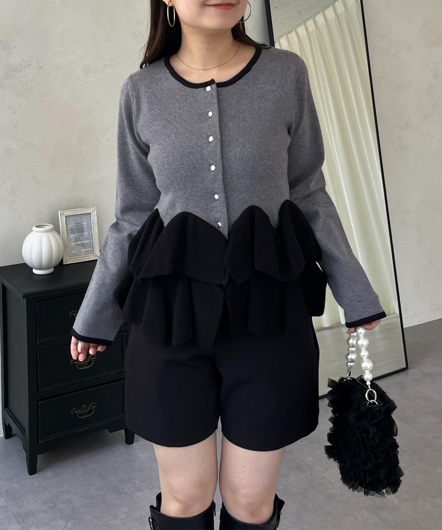 下襬荷葉邊針織開衫