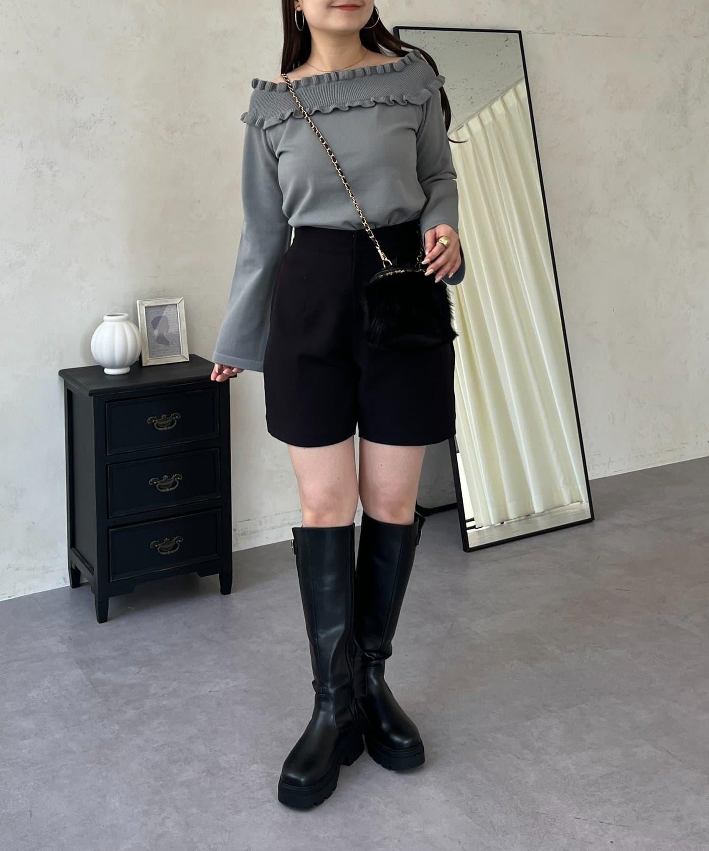 褶皺荷葉邊一字肩針織衫