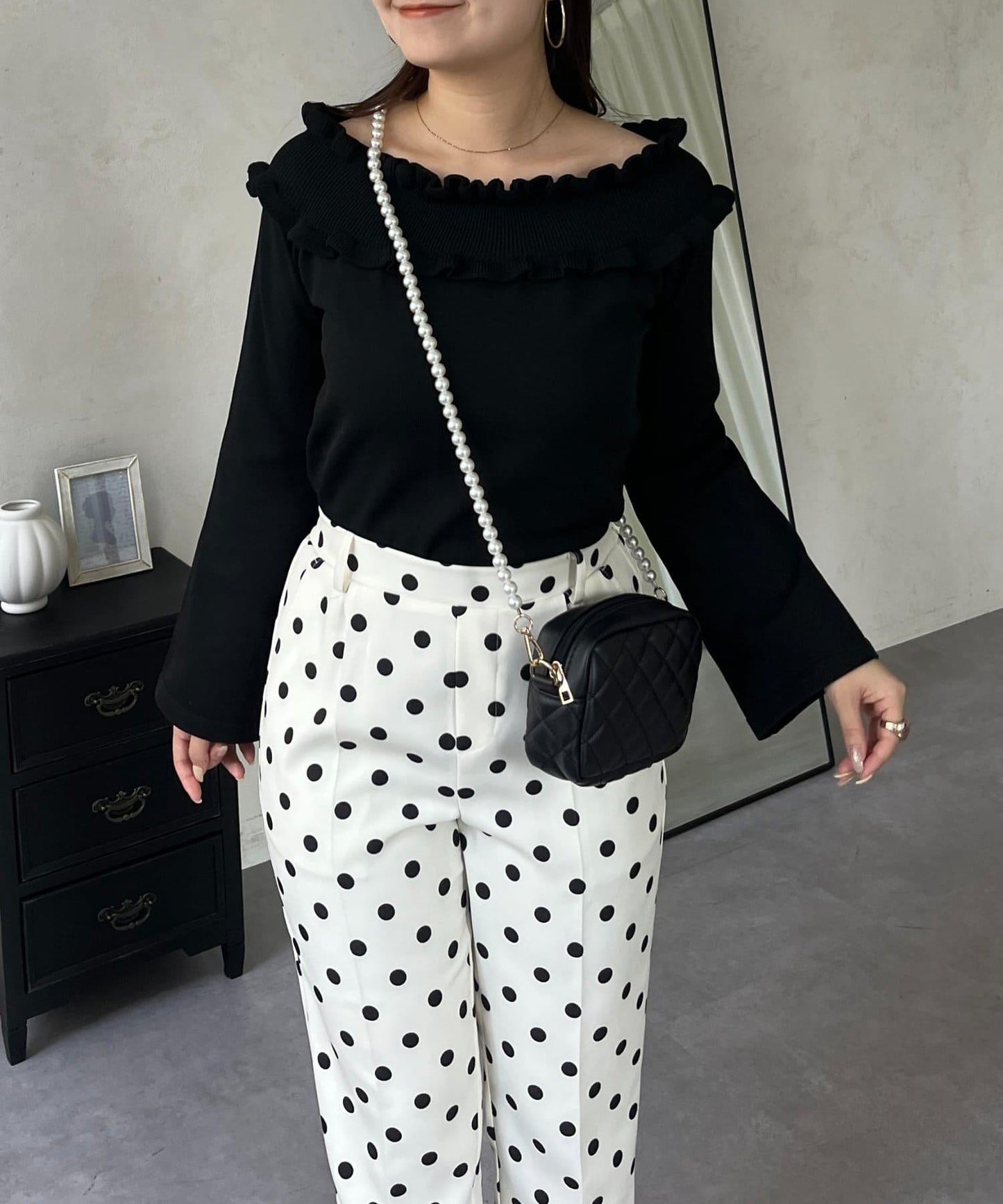 褶皺荷葉邊一字肩針織衫