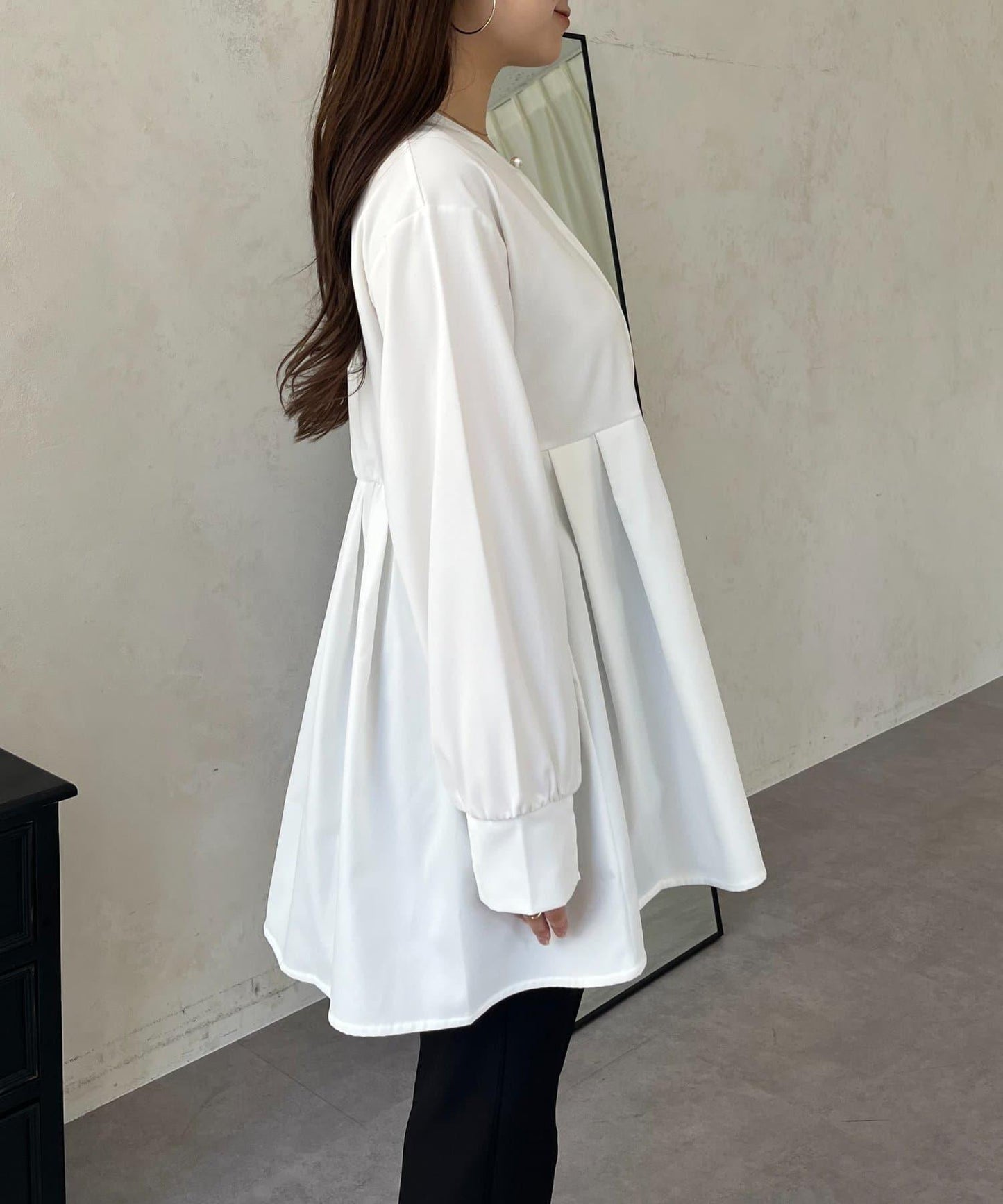 珍珠紐扣褶皺百褶荷葉邊上衣
