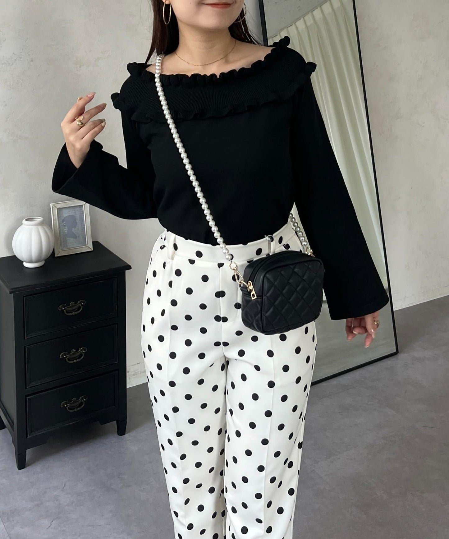 褶皺荷葉邊一字肩針織衫