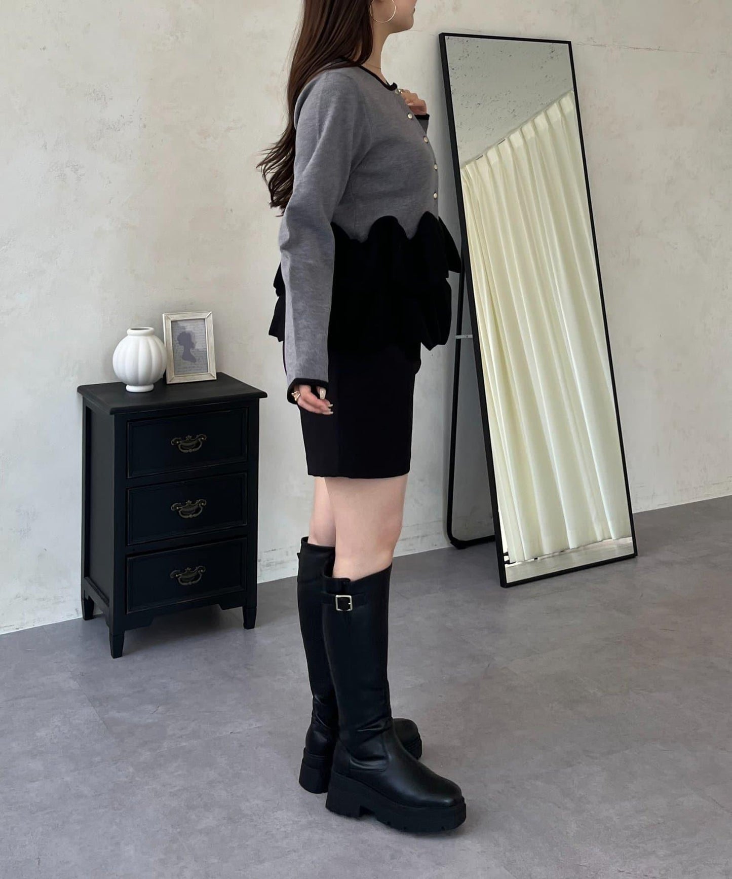 下襬荷葉邊針織開衫