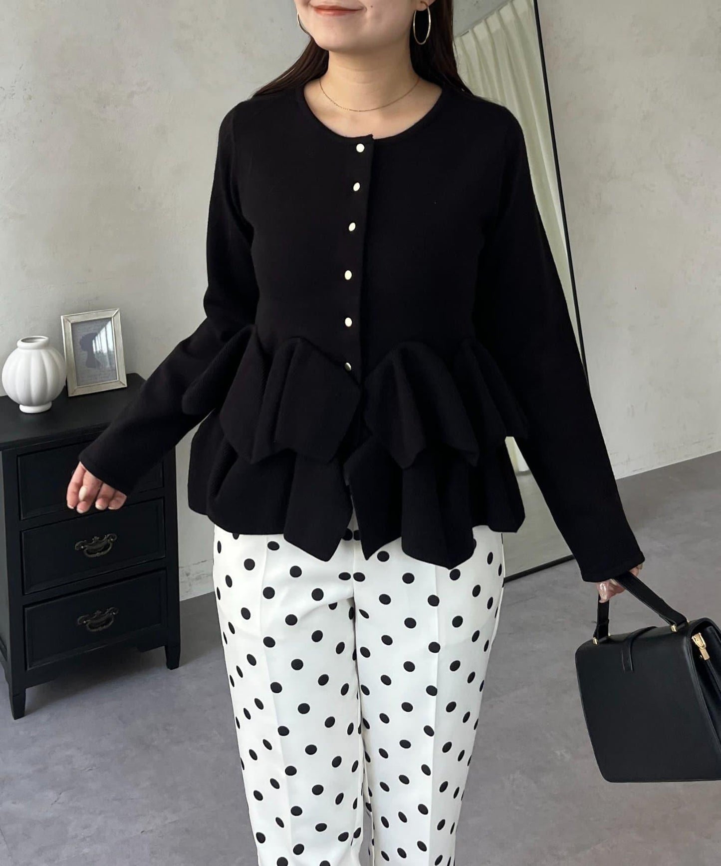 下襬荷葉邊針織開衫