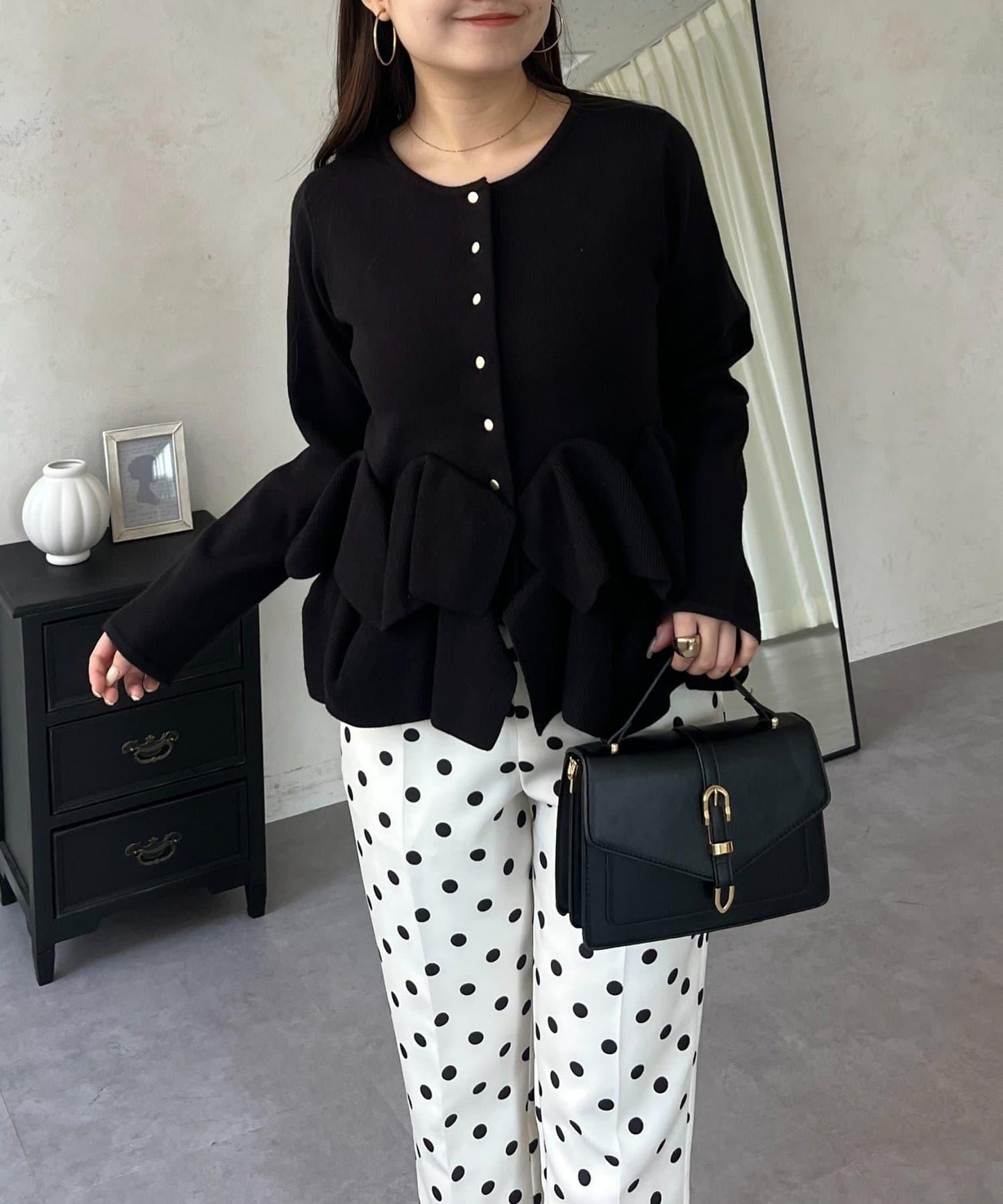 下襬荷葉邊針織開衫