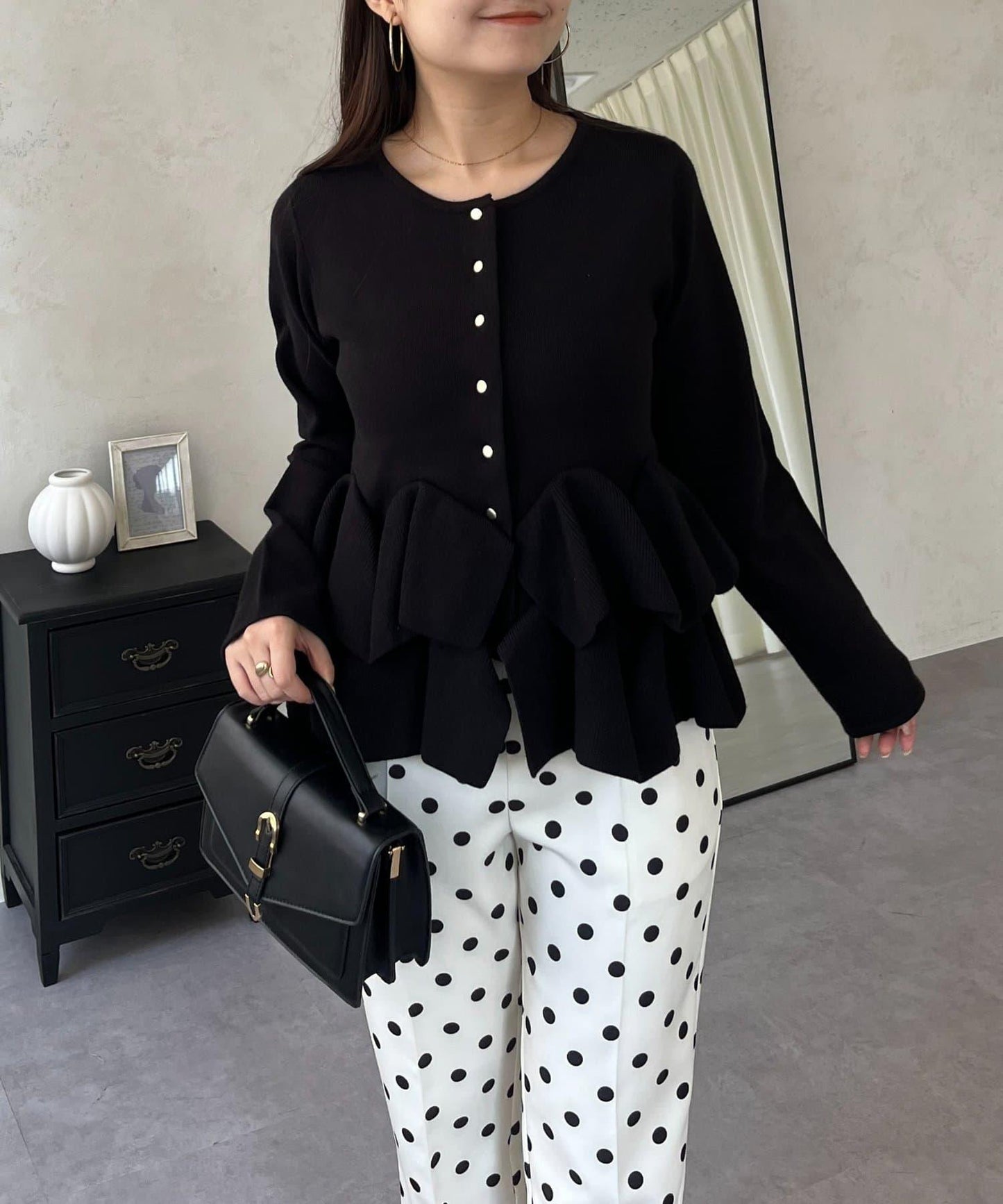 下襬荷葉邊針織開衫