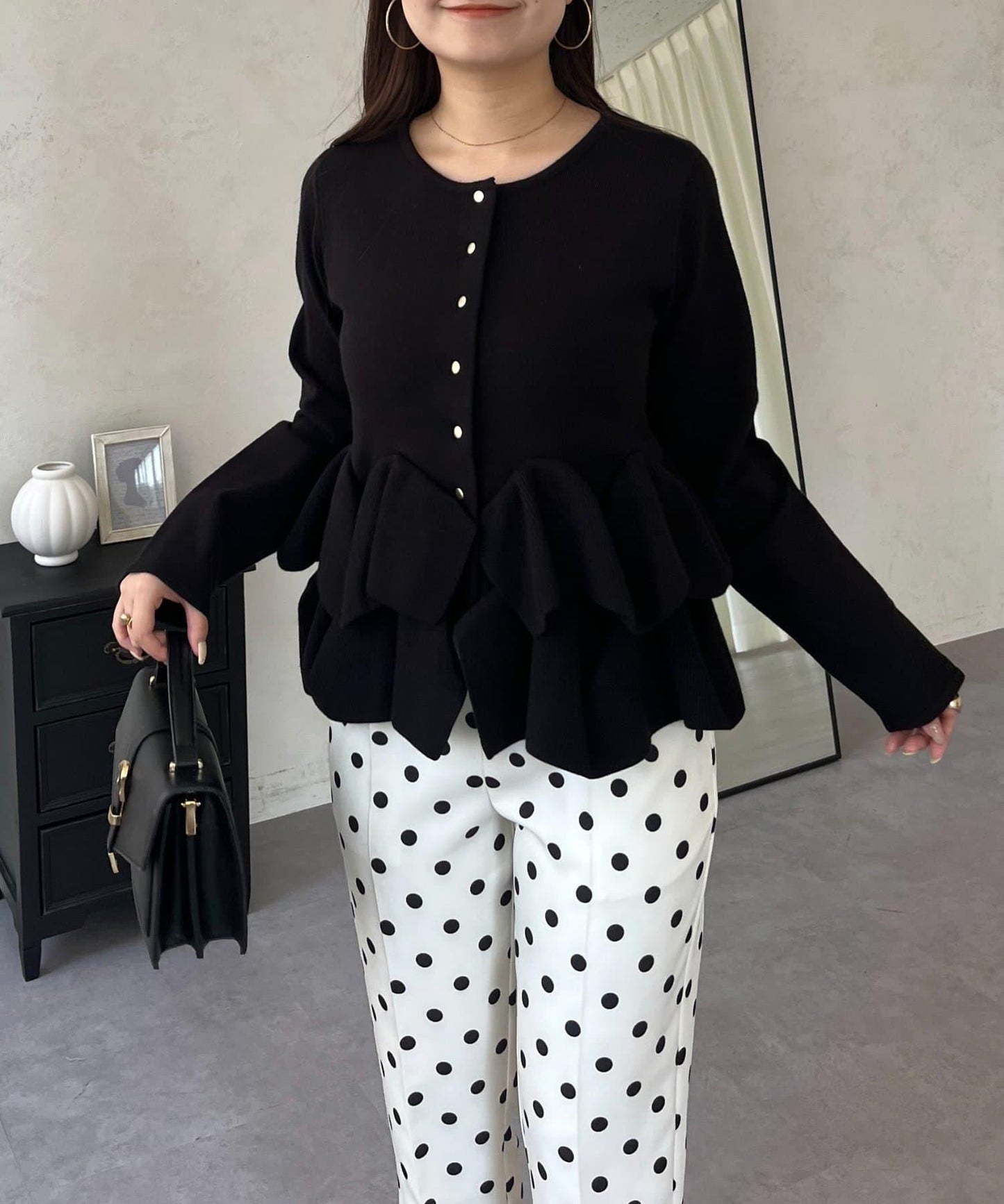 下襬荷葉邊針織開衫