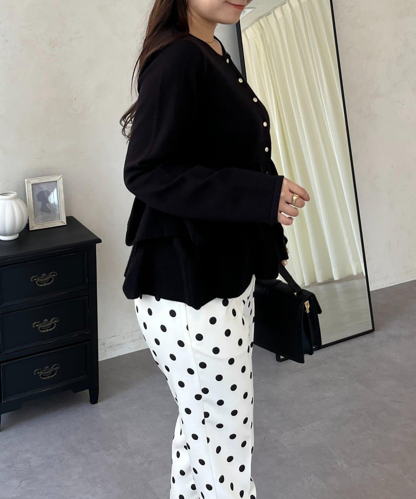 下襬荷葉邊針織開衫