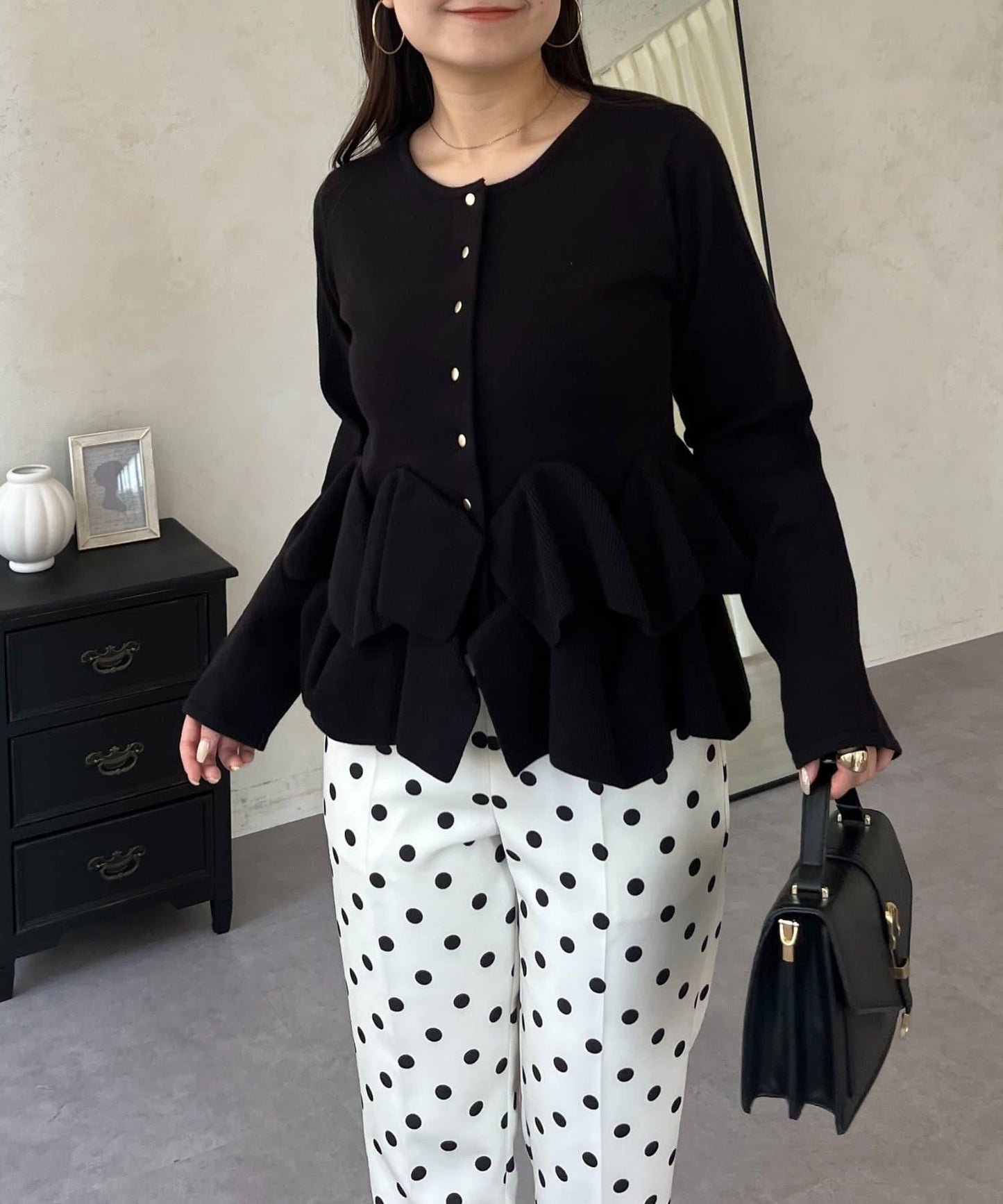 下襬荷葉邊針織開衫