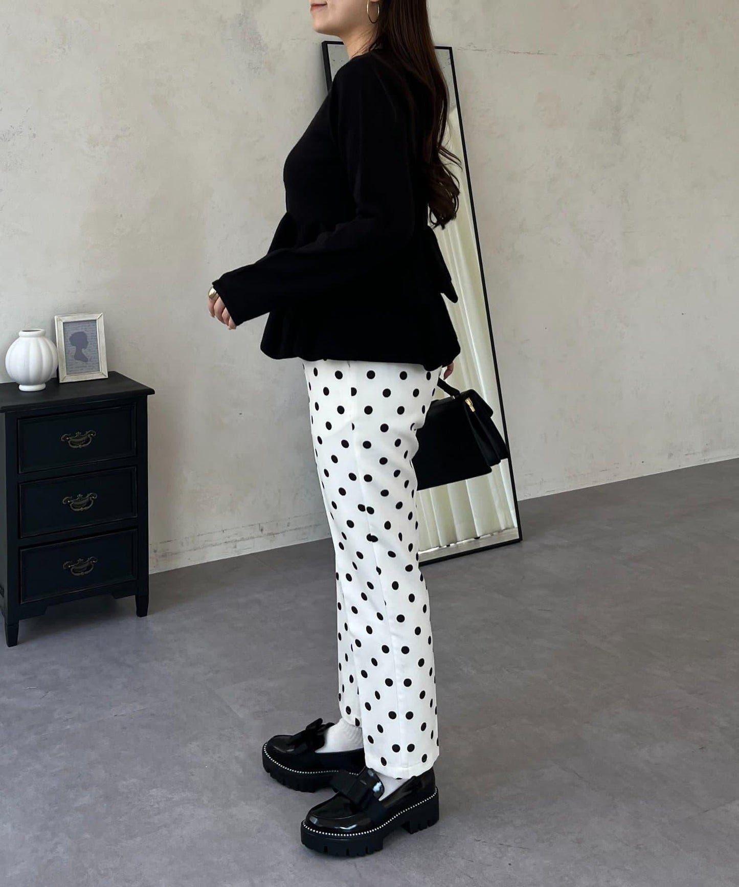 下襬荷葉邊針織開衫