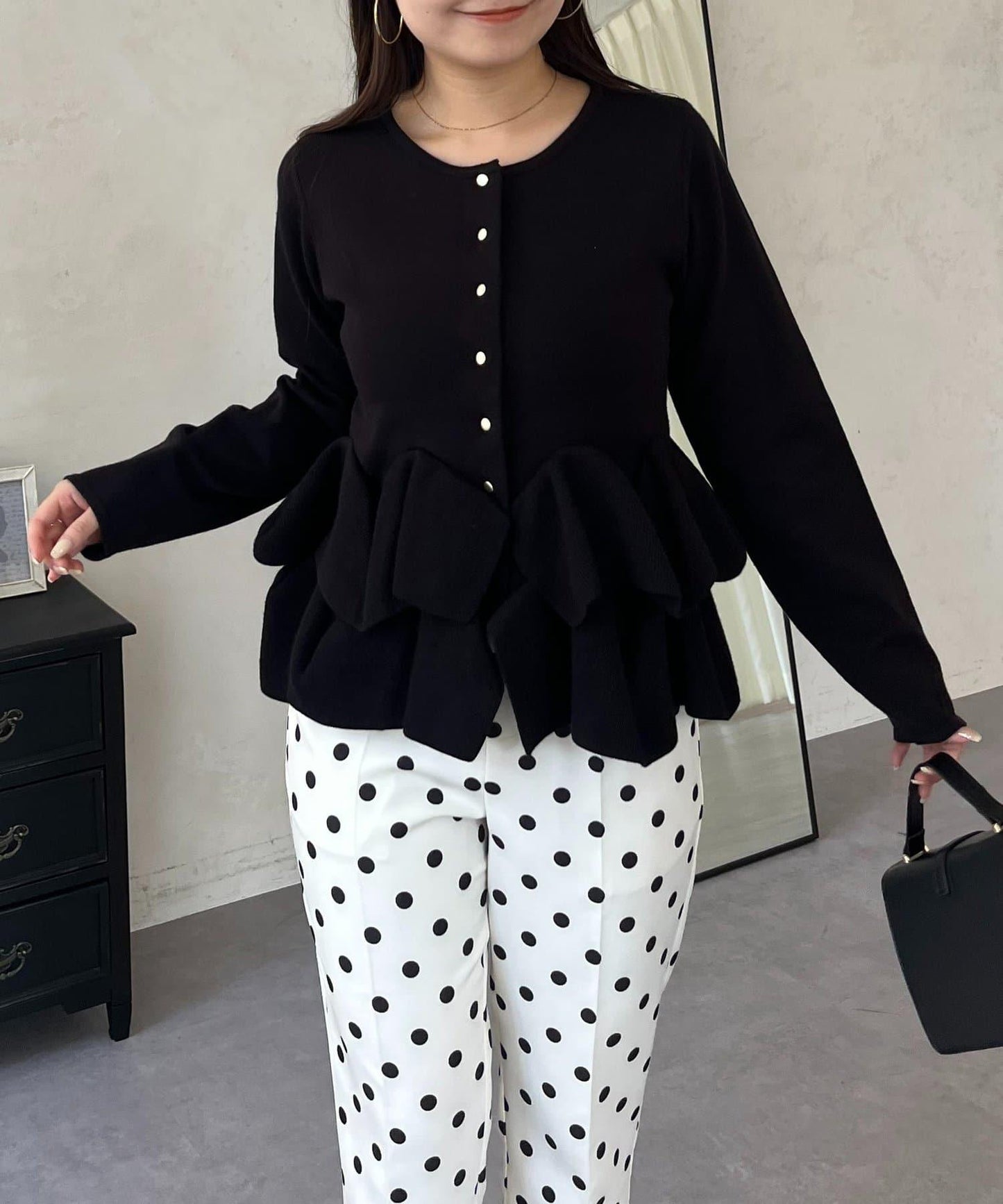 下襬荷葉邊針織開衫