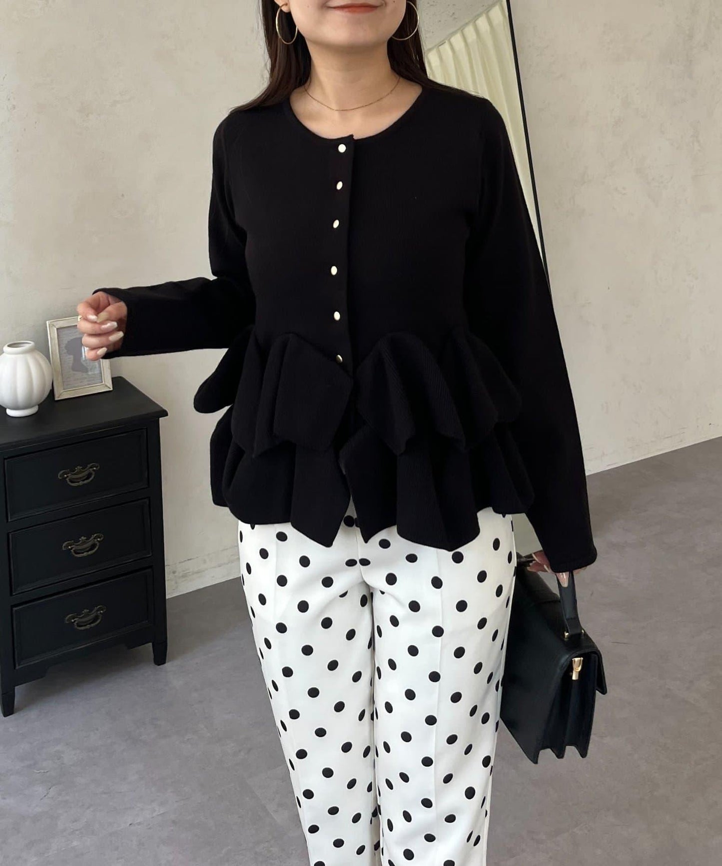 下襬荷葉邊針織開衫