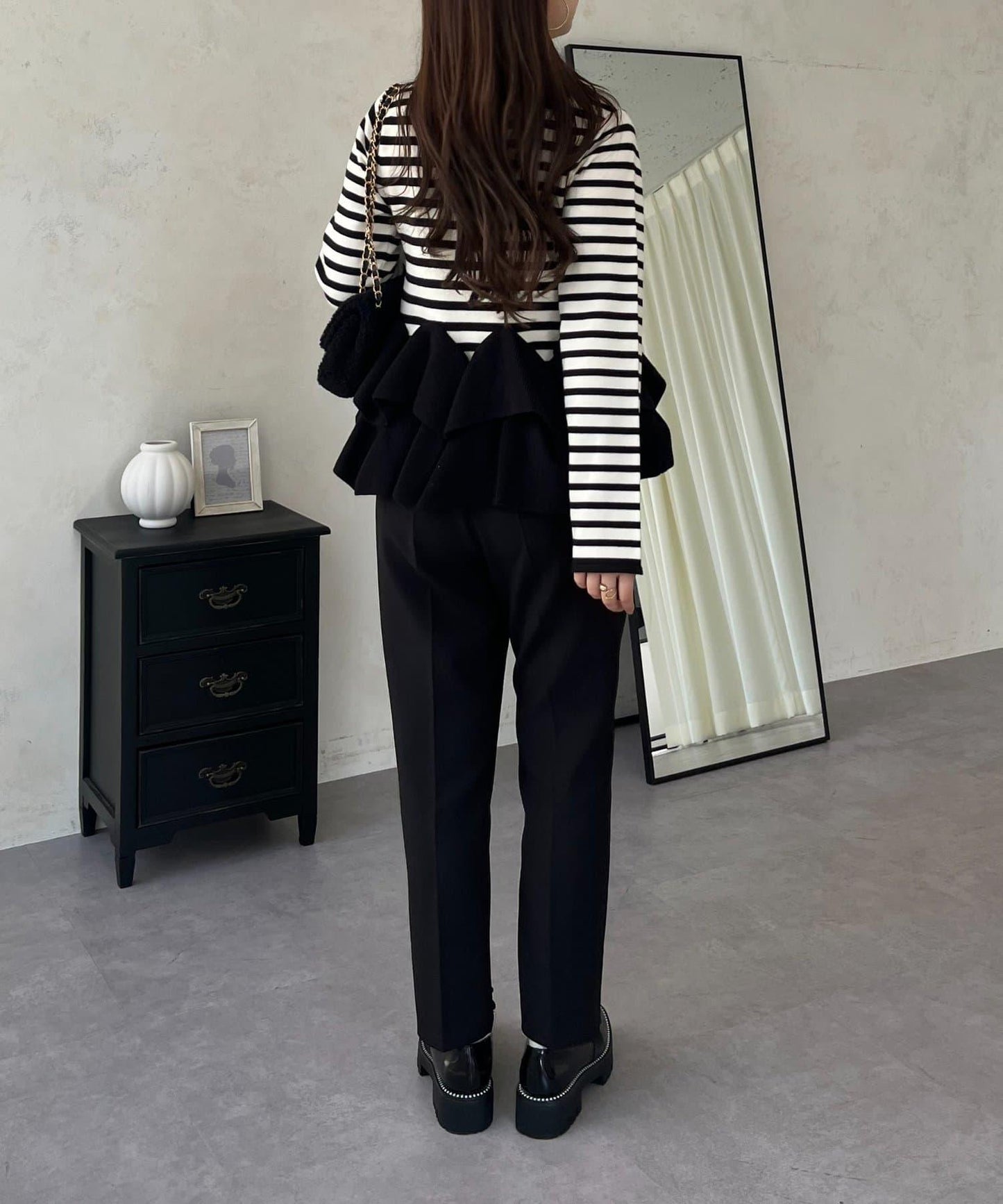 下襬荷葉邊針織開衫