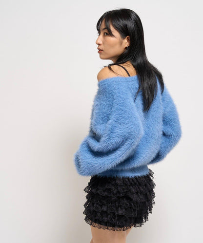 毛邊字母露肩針織衫