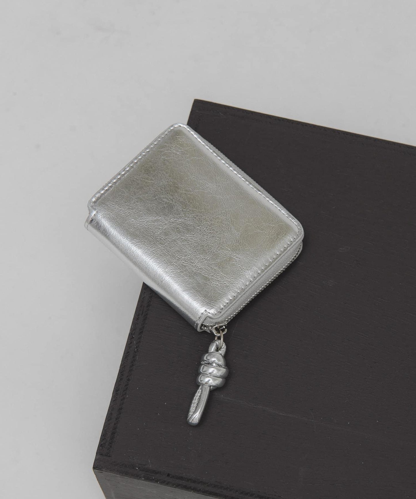 帶登山扣的超薄錢包