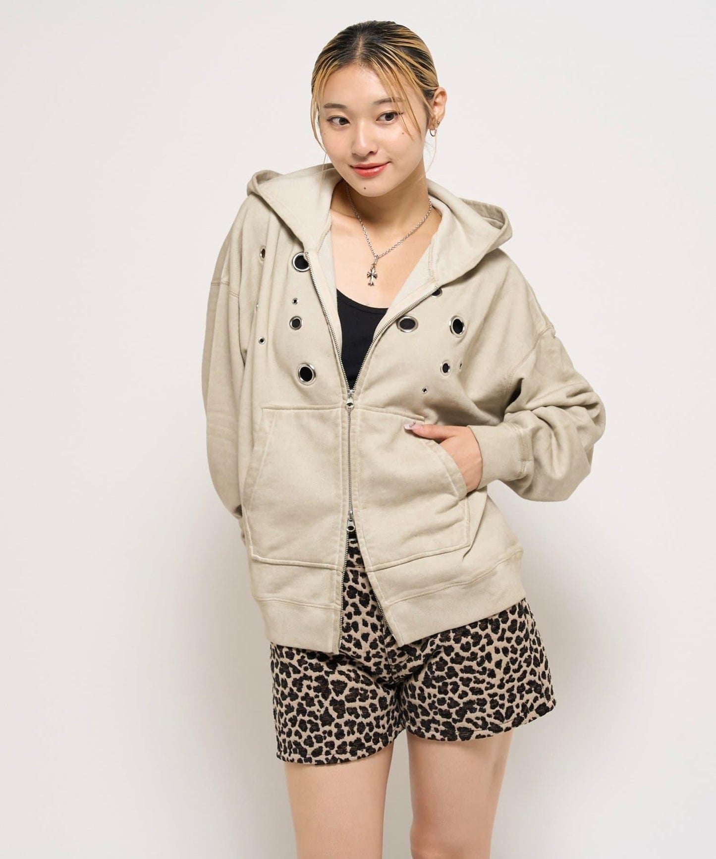 金屬孔眼拉鍊連帽衛衣