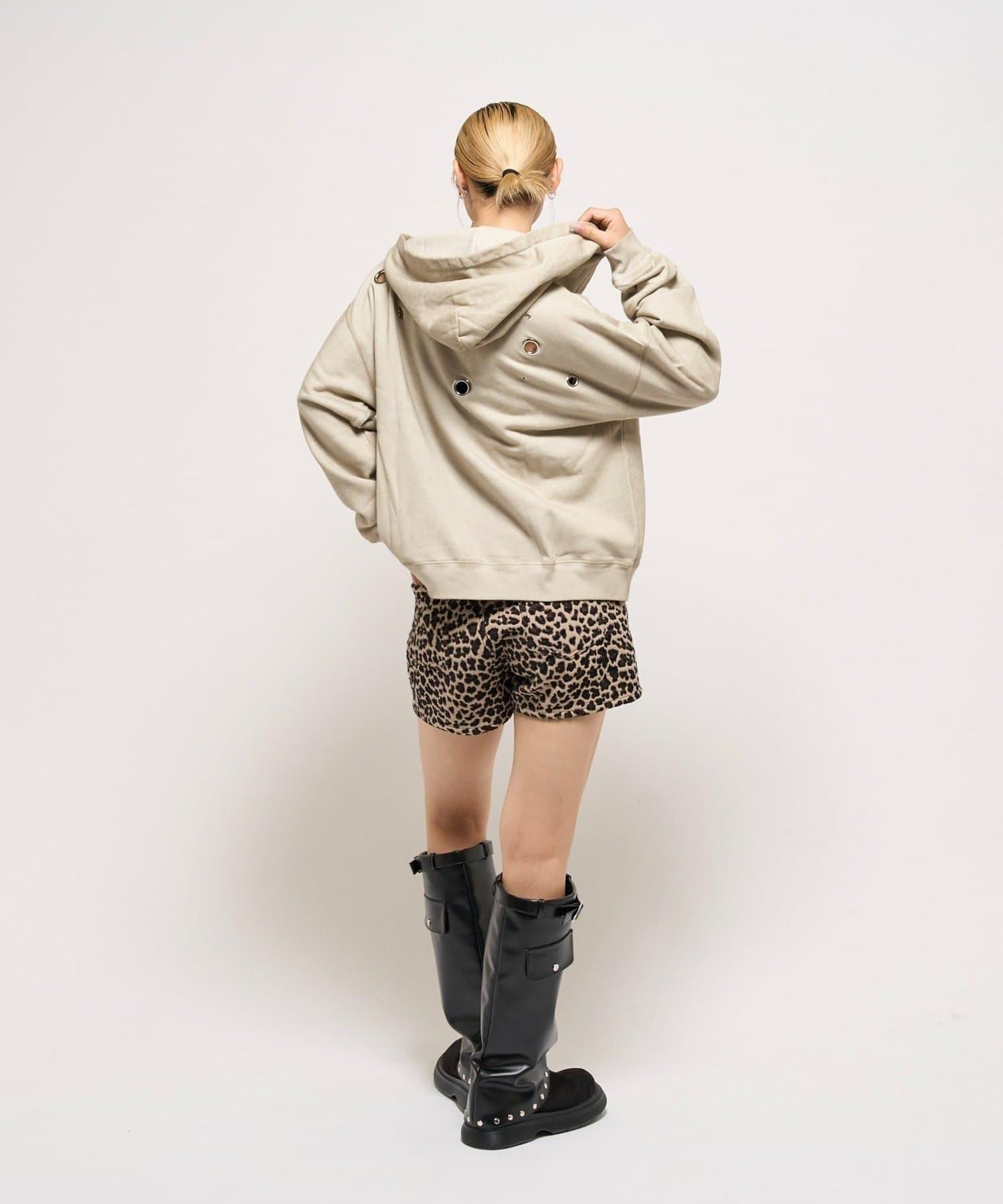 金屬孔眼拉鍊連帽衛衣