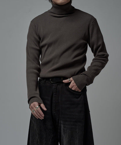 修身高領針織衫