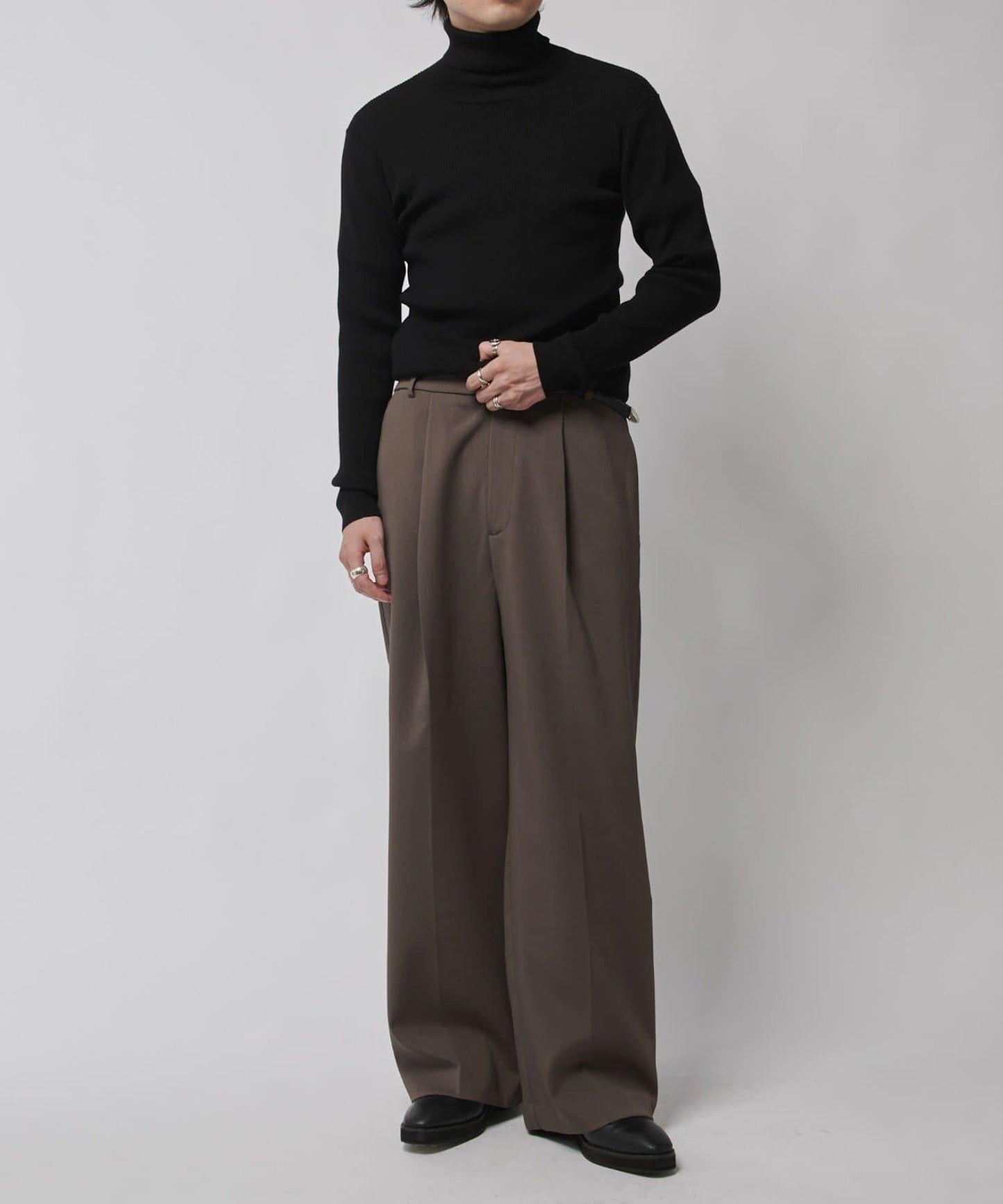 修身高領針織衫