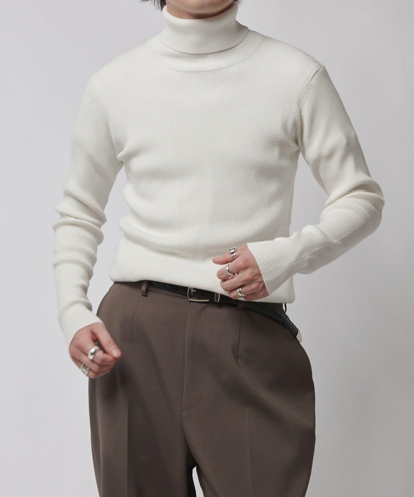 修身高領針織衫