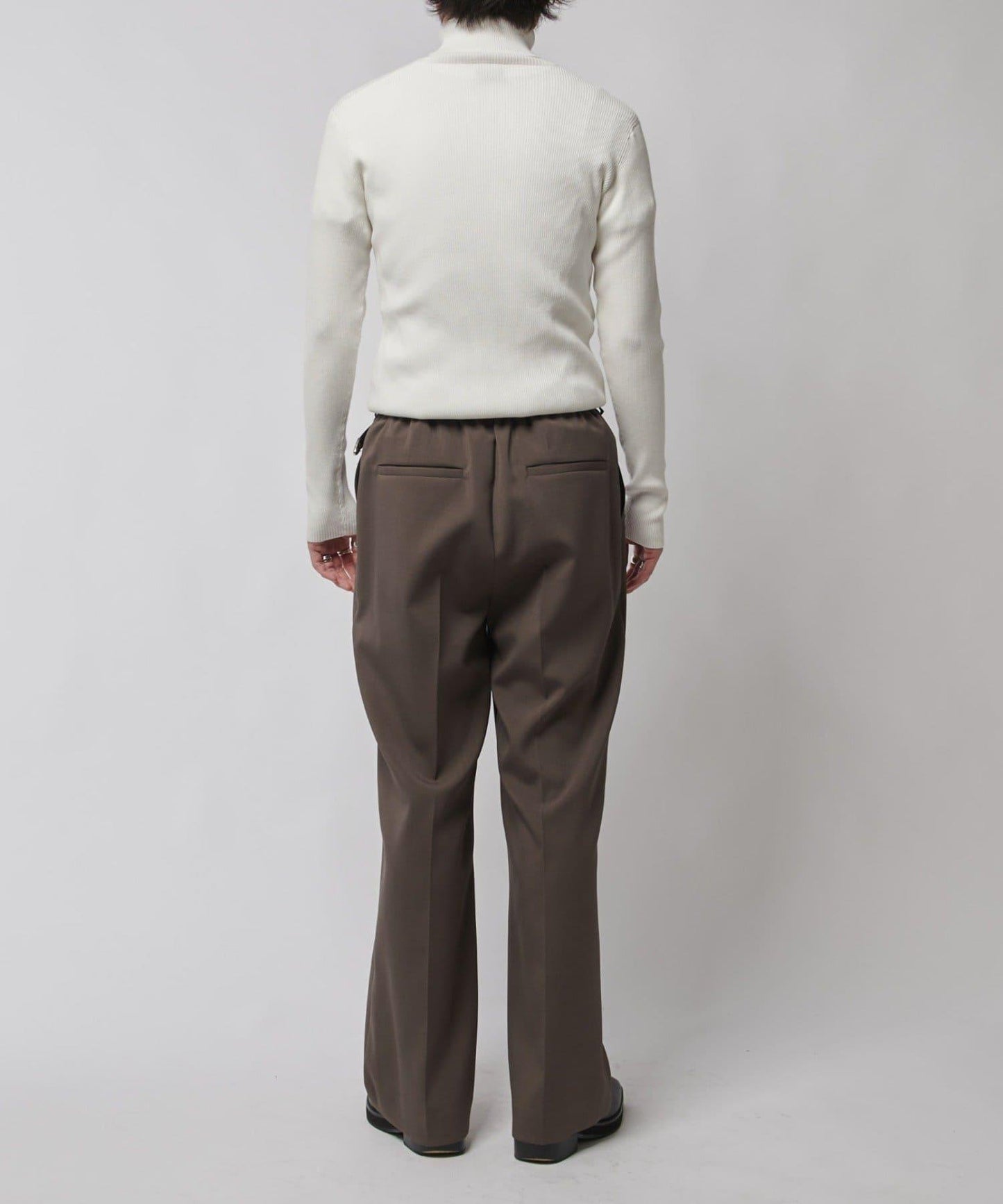 修身高領針織衫