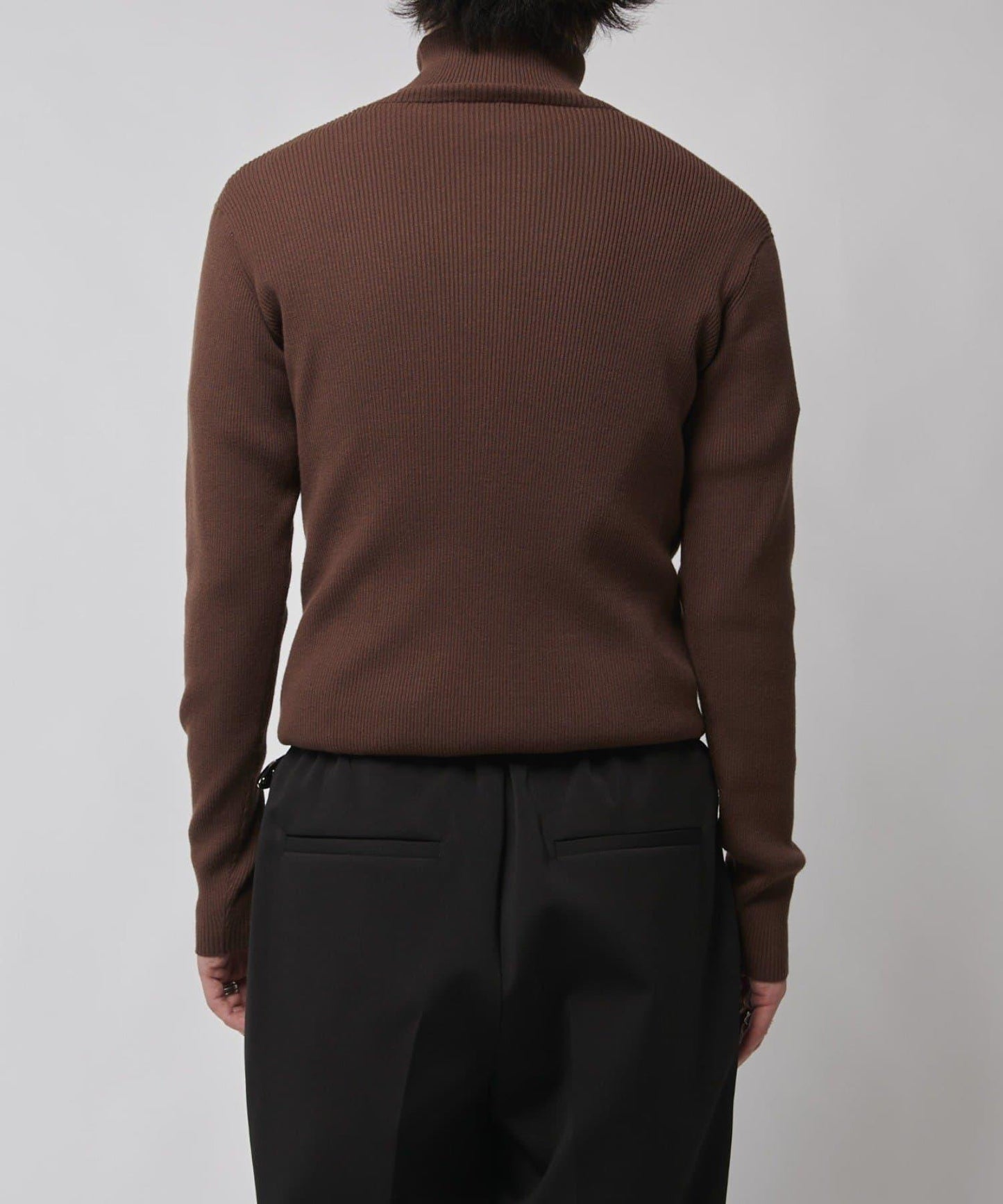 修身高領針織衫