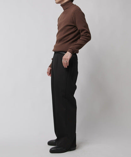 修身高領針織衫