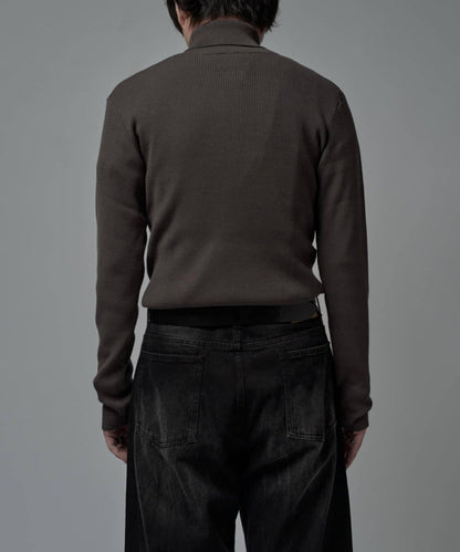 修身高領針織衫